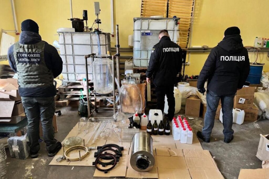 4937e4d9 61b3 4030 992f 6b89a7b54431