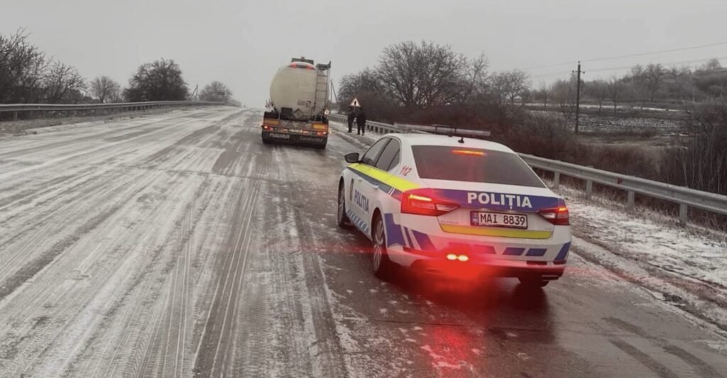 MAI, în alertă sporită din cauza poleiului. Sute de intervenții și echipaje mobilizate la nivel național 1 MAI, în alertă sporită din cauza poleiului. Sute de intervenții și echipaje mobilizate la nivel național