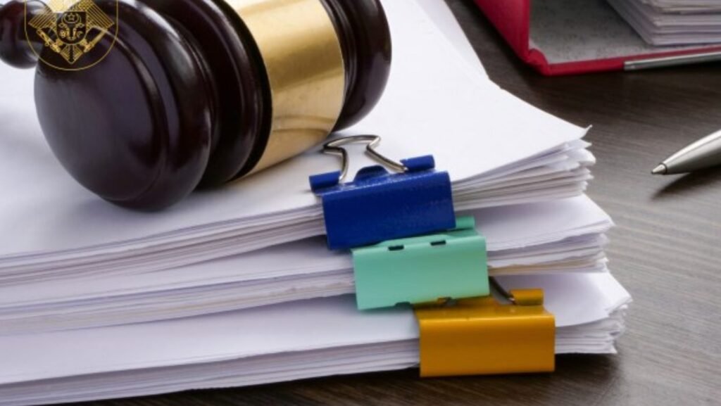 Patru persoane, învinuite de sustragerea acțiunilor unei bănci comerciale – condamnate penal 1 Patru persoane, învinuite de sustragerea acțiunilor unei bănci comerciale – condamnate penal