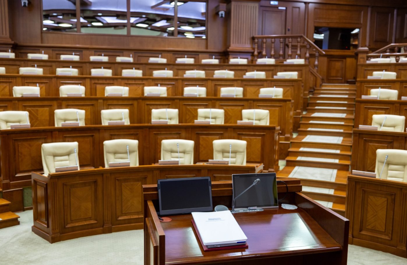 Republica Moldova va adera la două convenții europene din domeniul protecției animalelor