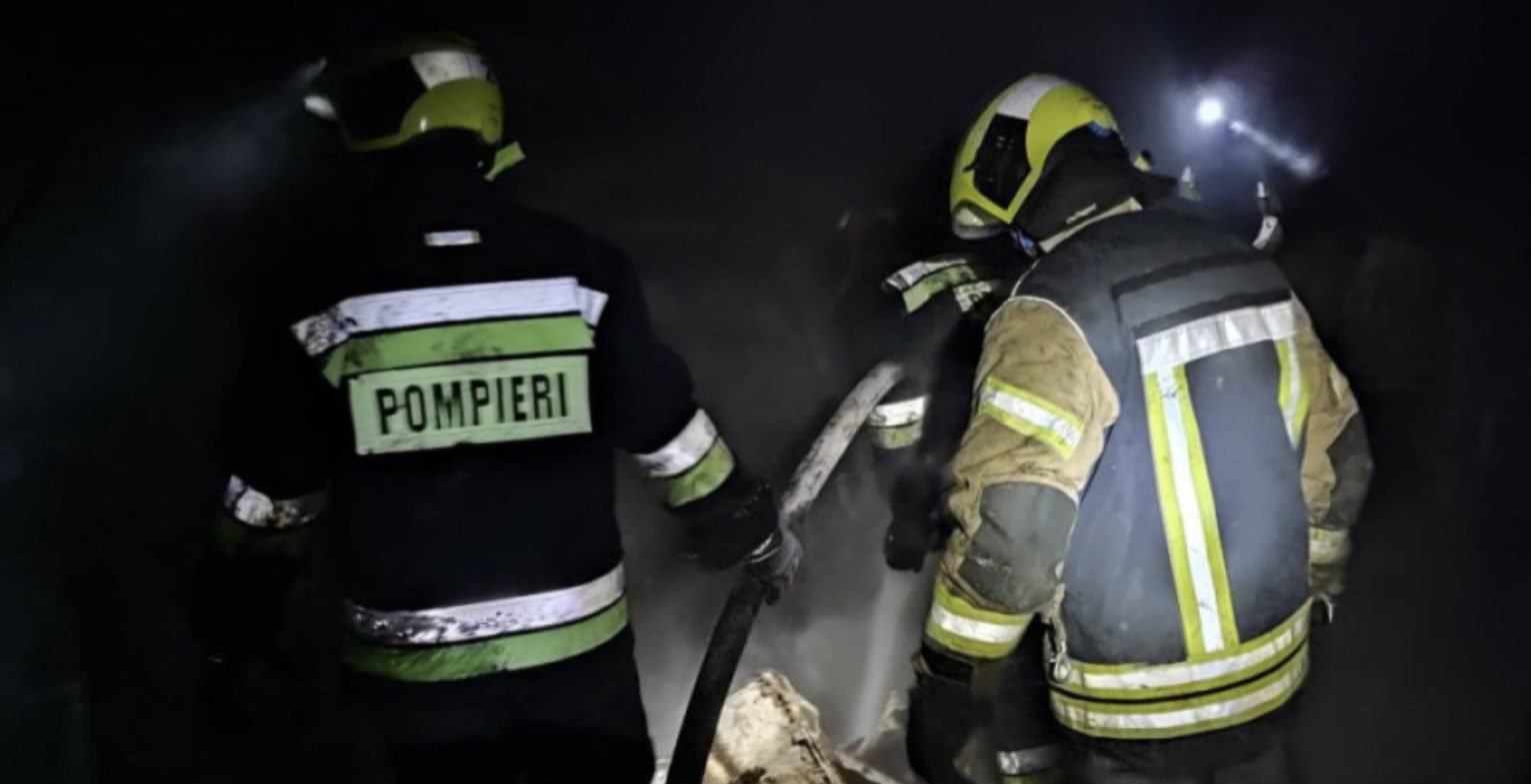 Două persoane au suferit arsuri ca urmare a nerespectării normelor antiincendiare