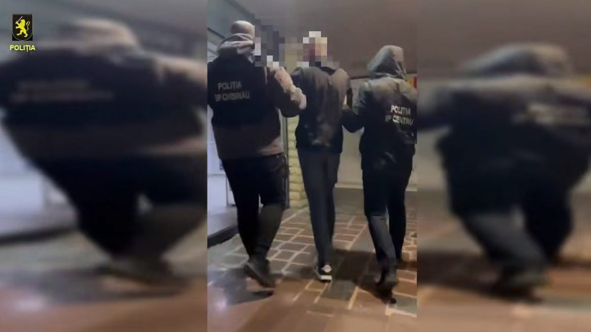 Membru al unui grup de escrocherie, prins în flagrant la Chișinău. Peste 800 000 lei ridicați