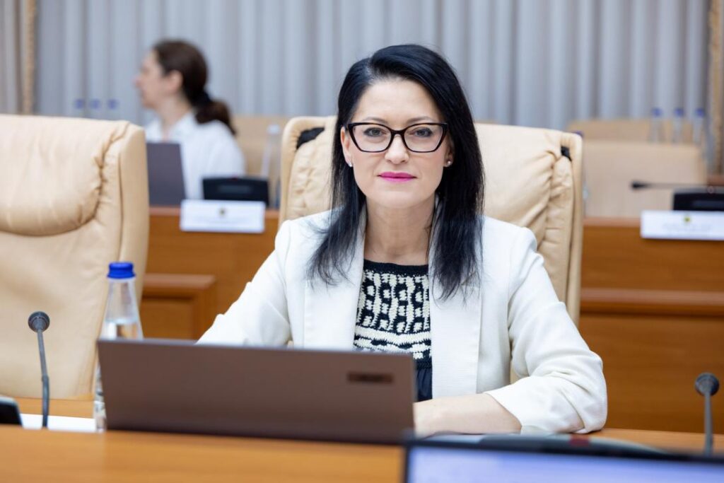 Cetățenii Republicii Moldova care muncesc legal în Canada sau în Ucraina vor putea beneficia de pensii pentru limită de vârstă și alte prestații sociale 1 20260527 1es 9835