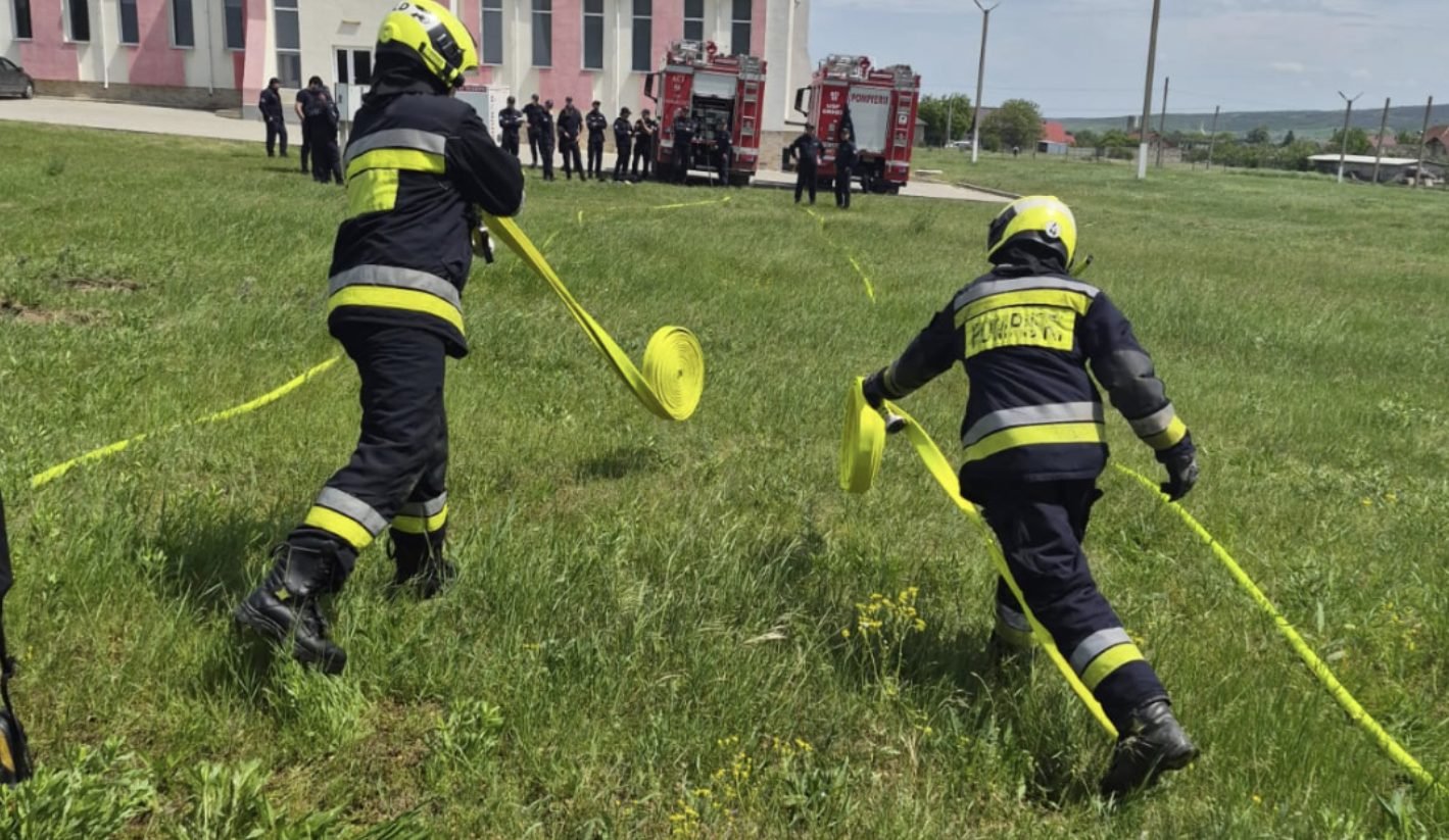 În perioada 19 – 22 mai 2026, Inspectoratul General pentru Situații de Urgență desfășoară un curs de instruire privind bazele stingerii incendiilor de vegetație