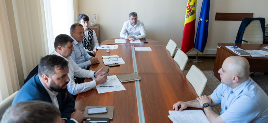 r3 21754 2048x1365 1