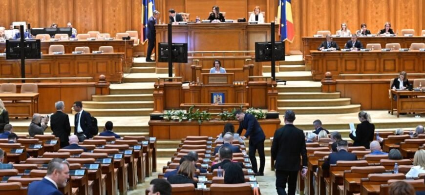 Eșecul Guvernului Veștea în Parlamentul României// Ce urmează și care sunt riscurile pentru partitdele politice