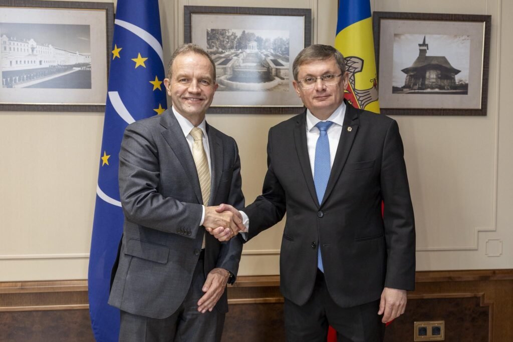 Președintele Parlamentului s-a întâlnit cu șeful Oficiului Consiliului Europei la Chișinău care își încheie mandatul în Republica Moldova 1 Președintele Parlamentului s-a întâlnit cu șeful Oficiului Consiliului Europei la Chișinău care își încheie mandatul în Republica Moldova