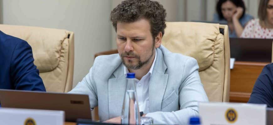 Guvernul a aprobat creșteri ale burselor pentru studenți, începând cu 1 septembrie 2026