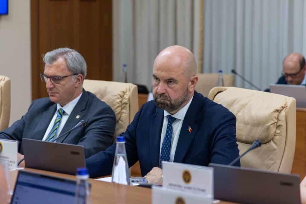 Guvernul extinde Documentul Unic de Program 2025–2027. 115 proiecte noi pentru dezvoltare locală, creșe și infrastructură în Republica Moldova 1 Guvernul extinde Documentul Unic de Program 2025–2027. 115 proiecte noi pentru dezvoltare locală, creșe și infrastructură în Republica Moldova