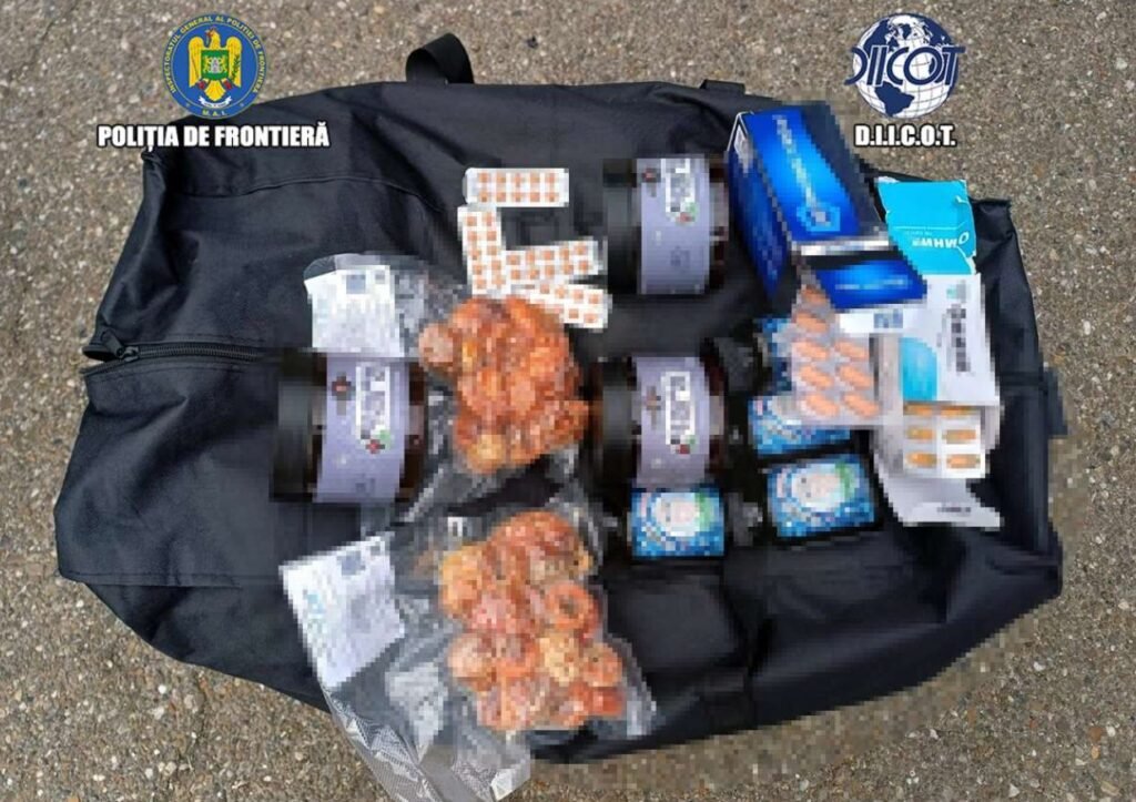 Moldovean de 53 ani a fost prins cu ciuperci halucinogene în autoturismul personal la punctul de frontieră Albița 1 Moldovean de 53 ani a fost prins cu ciuperci halucinogene în autoturismul personal la punctul de frontieră Albița