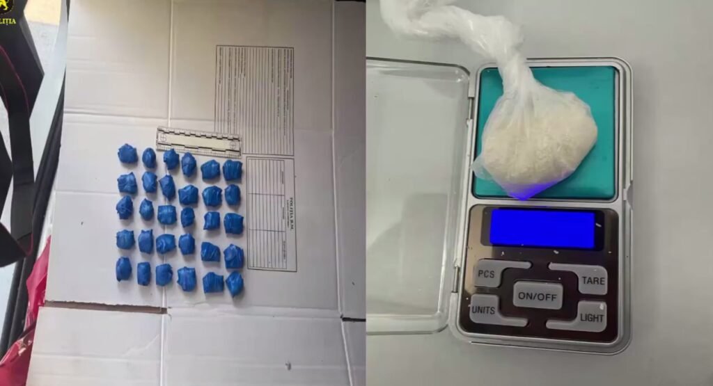 Doi minori din Chișinău, reținuți pentru distribuirea drogurilor sintetice. Riscă până la 15 ani de închisoare 1 Doi minori din Chișinău, reținuți pentru distribuirea drogurilor sintetice. Riscă până la 15 ani de închisoare