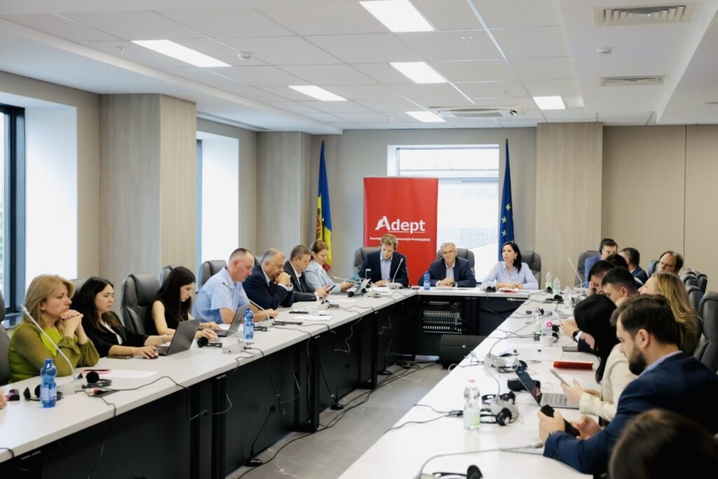 Conducerea CEC a participat la consultările publice privind ajustarea cadrului legislativ referitor la partidele politice