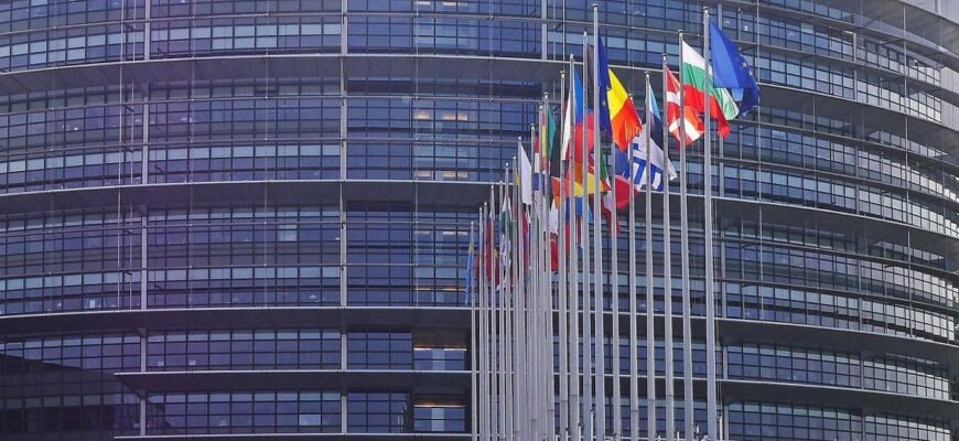 Scandal în Parlamentul European. Percheziții în Franța și alte state într-o anchetă privind deturnarea de fonduri UE de 4,3 milioane de euro