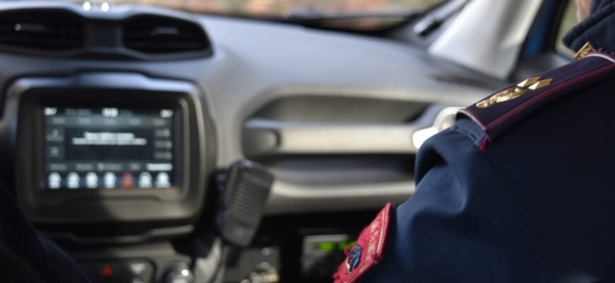 Un moldovean a fost salvat de moarte în Italia. Polițiștii au dat buzna în garajul în care bărbatul încerca să se stranguleze